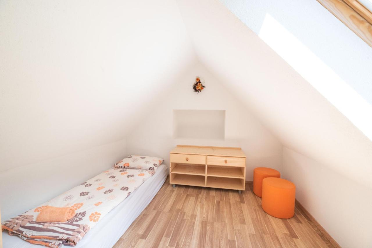 House Dormica Apartman Trenta Kültér fotó